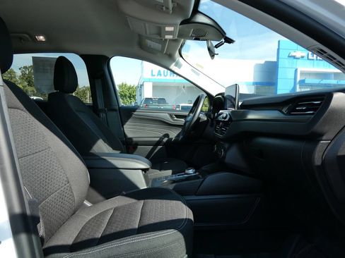 Used 2025 Ford Escape Active w/ Cold Weather Package AWD/4WD image 14