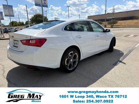 Used 2024 Chevrolet Malibu LT FWD image 3