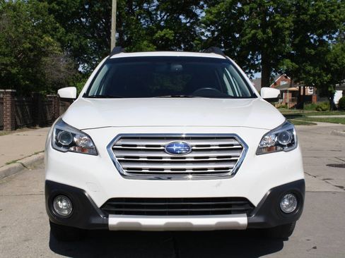 Used 2016 Subaru Outback 2.5i Limited AWD/4WD image 3