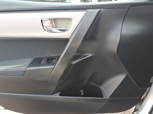 Used 2017 Toyota Corolla LE w/ Carpet Mat Package (TMS) FWD image 16