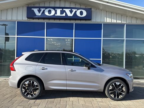 New 2026 Volvo XC60 B5 Plus w/ Protection Package Premier AWD/4WD image 7