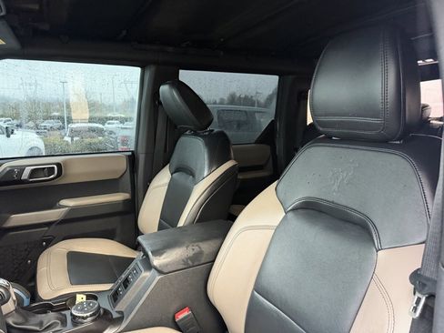 Used 2022 Ford Bronco Wildtrak image 14