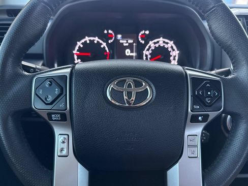 Used 2024 Toyota 4Runner SR5 AWD/4WD image 34