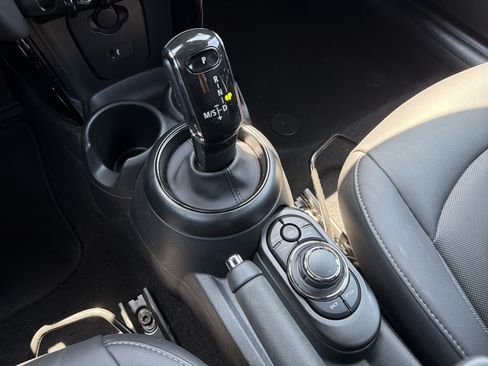 Used 2024 MINI Cooper Convertible FWD image 34