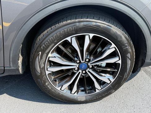 Certified 2022 Ford Escape SEL w/ SEL Stealth AWD Package image 13