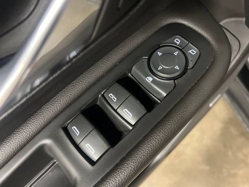 Certified 2023 GMC Terrain SLT w/ Infotainment Package II AWD/4WD image 16