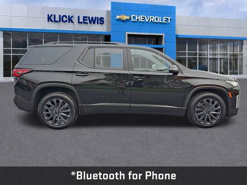 Used 2023 Chevrolet Traverse RS w/ LPO, Floor Liner Package AWD/4WD image 9