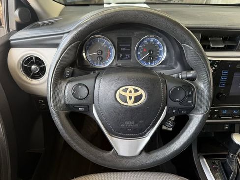 Used 2019 Toyota Corolla LE FWD image 13