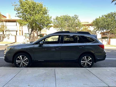 Used 2018 Subaru Outback 2.5i Limited AWD/4WD image 5