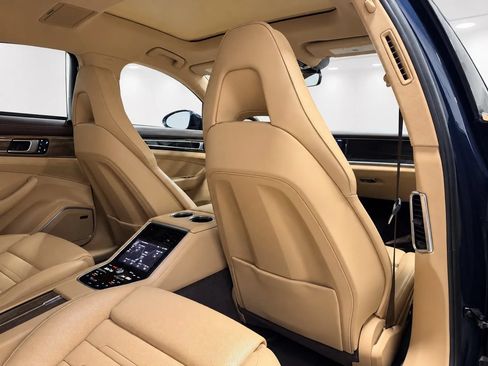 Used 2018 Porsche Panamera 4S Executive AWD/4WD image 20