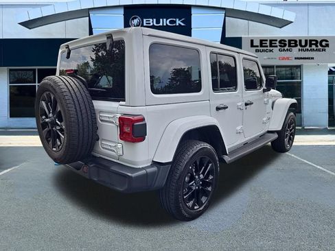 Used 2024 Jeep Wrangler Unlimited Sahara AWD/4WD image 7