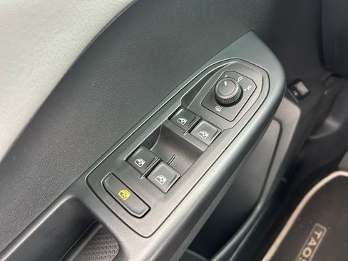 Used 2023 Volkswagen Taos SE AWD/4WD image 20