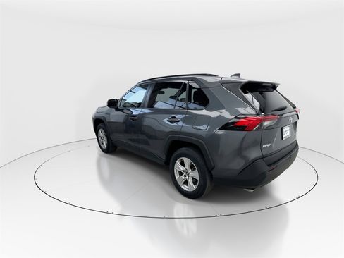 Used 2021 Toyota RAV4 XLE image 6