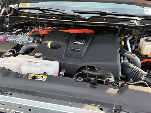 Used 2026 Toyota Sequoia Capstone AWD/4WD image 39