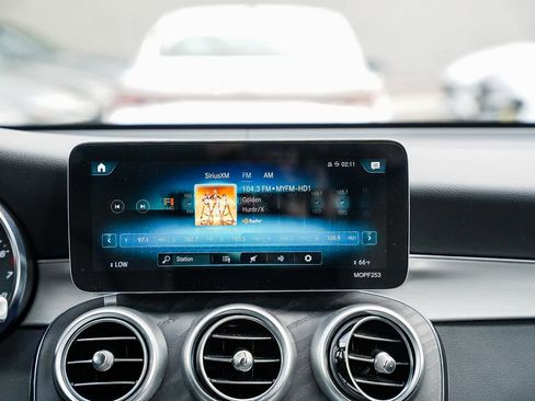 Used 2021 Mercedes-Benz GLC 300 image 13