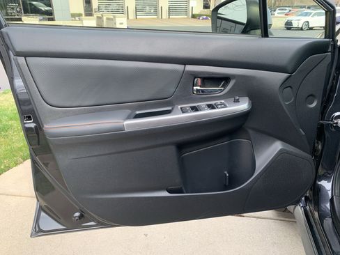 Used 2017 Subaru Crosstrek 2.0i Limited image 14