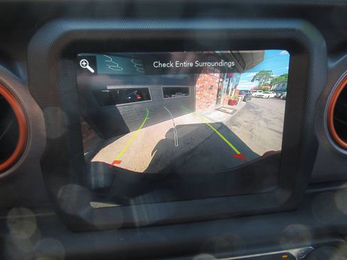 Used 2022 Jeep Gladiator Mojave w/ Cold Weather Group AWD/4WD image 28