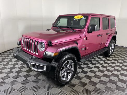 Used 2022 Jeep Wrangler Unlimited Sahara w/ LED Lighting Group AWD/4WD image 12