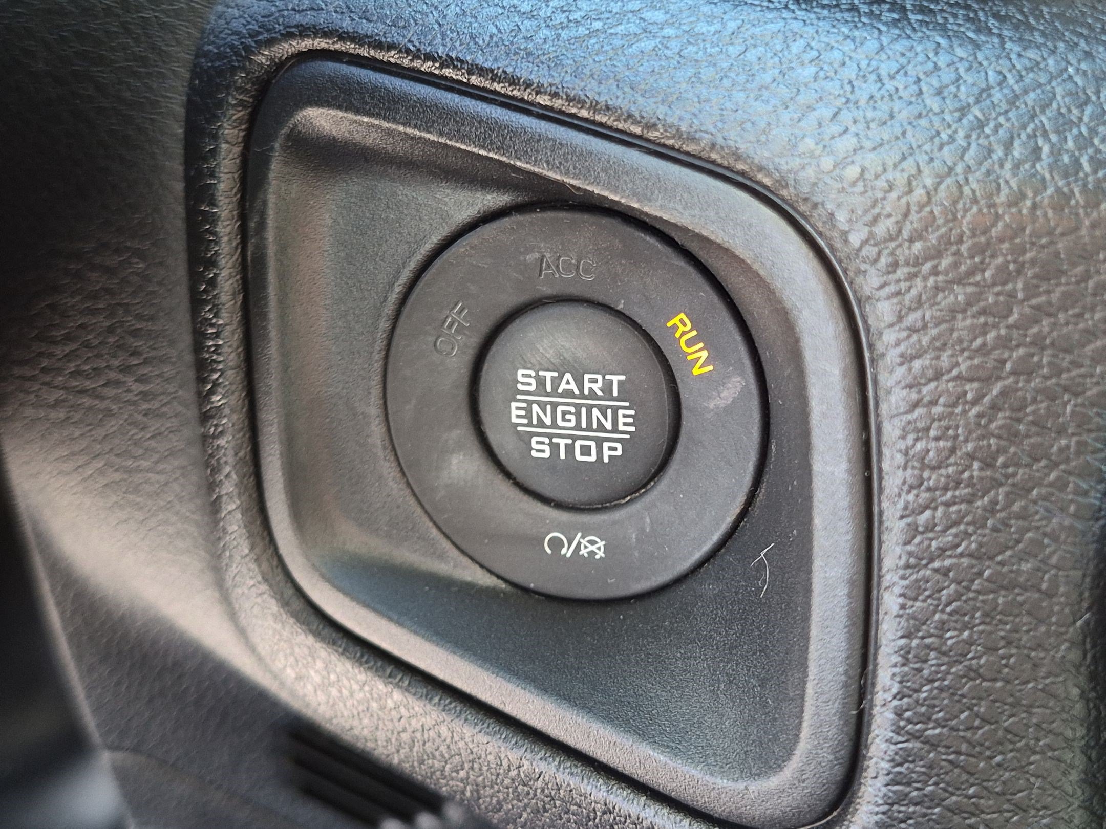 Used 2024 Jeep Wrangler Unlimited AWD/4WD image 19
