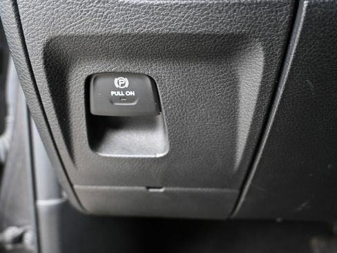 Used 2024 RAM 1500 Laramie RWD image 12