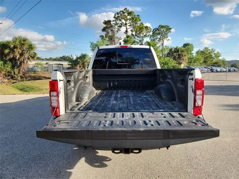 Used 2022 Ford F250 Lariat w/ Lariat Value Package image 5