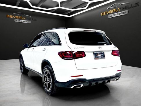Used 2020 Mercedes-Benz GLC 300 4MATIC w/ AMG Line image 3