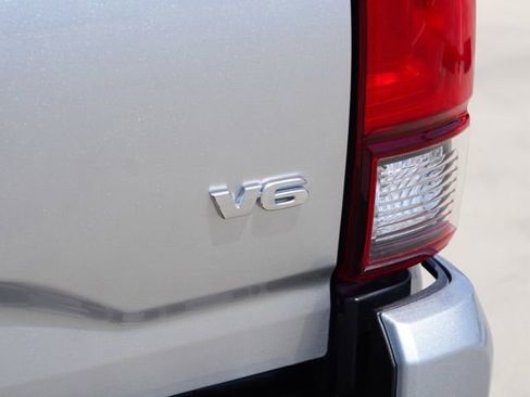 Used 2023 Toyota Tacoma SR AWD/4WD image 12