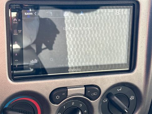 Used 2012 GMC Canyon SLE image 27