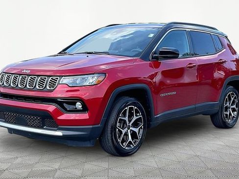 Used 2025 Jeep Compass Limited AWD/4WD image 3