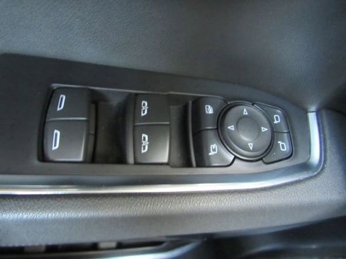 Used 2025 GMC Sierra 1500 SLT image 33