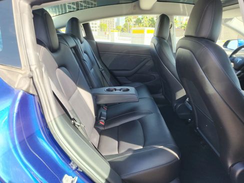 Used 2018 Tesla Model 3 Mid Range image 26