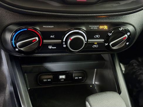 Used 2025 Kia Soul LX w/ LX Technology Package image 7