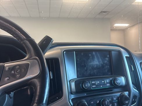 Used 2018 GMC Sierra 1500 SLT w/ SLT Premium Package image 4