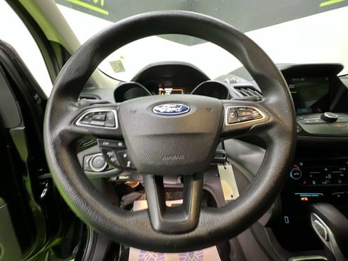 Used 2018 Ford Escape SE w/ Ford Safe & Smart Package FWD image 20