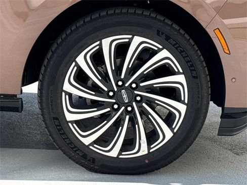 New 2025 Lincoln Navigator Black Label image 6