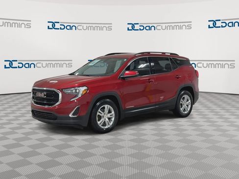 Used 2019 GMC Terrain SLE w/ Driver Convenience Package FWD image 4