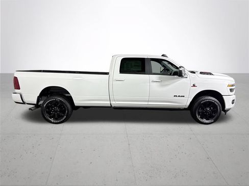 New 2026 RAM 2500 Laramie AWD/4WD image 5