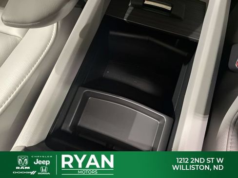 Used 2021 Honda Pilot Touring image 24