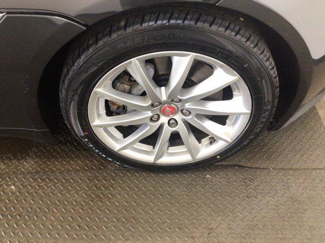 Used 2015 Jaguar F-TYPE Coupe RWD image 23