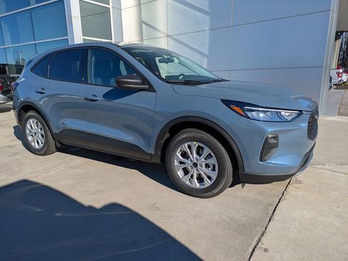 New 2026 Ford Escape Active w/ Tech Pack #1 FWD image 2