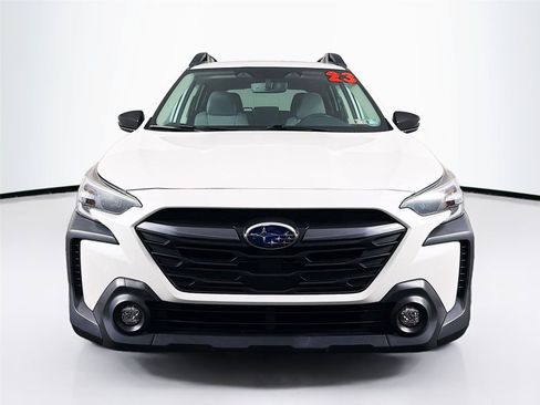 Used 2023 Subaru Outback Premium AWD/4WD image 6