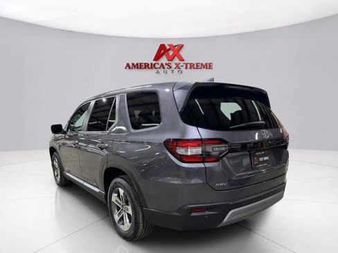 Used 2025 Honda Pilot EX-L image 4