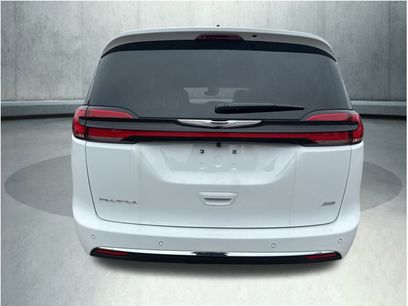 New 2026 Chrysler Pacifica Select