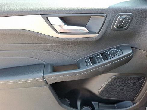 Certified 2022 Ford Escape SEL w/ Technology Package image 12