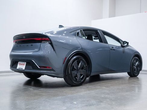 Used 2024 Toyota Prius LE image 9