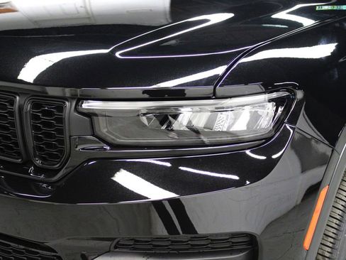 New 2025 Jeep Grand Cherokee Laredo image 35