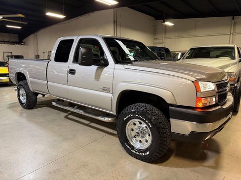 Used 2006 Chevrolet Silverado 3500 LT w/ Heavy-Duty Power Package image 1