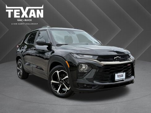 Used 2022 Chevrolet TrailBlazer RS FWD image 1