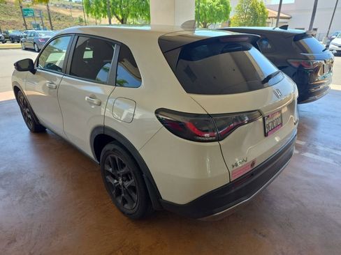 Used 2023 Honda HR-V Sport image 3
