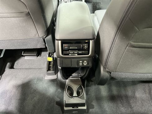 Certified 2024 Subaru Ascent Premium w/ Convenience Package image 20